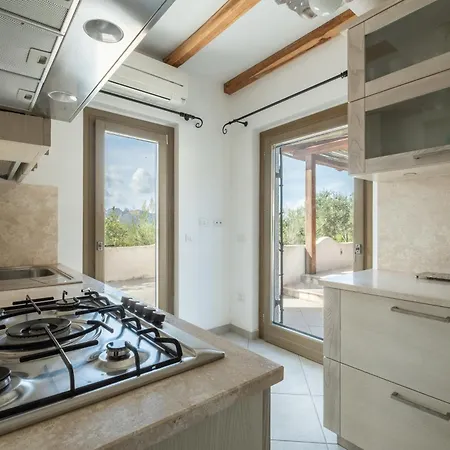 Piscina Privata- Luxury 100m Dalla *